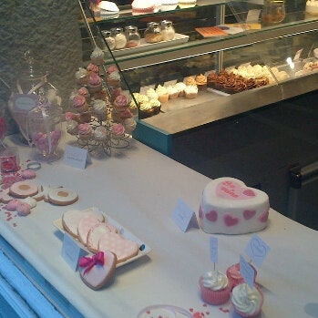 Photo taken at Little – Petits Gâteaux by Marion H. on 2/10/2012