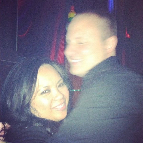 รูปภาพถ่ายที่ Krave Nightclub โดย Gina L. เมื่อ 3/21/2012