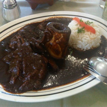 2/29/2012 tarihinde Jorge V.ziyaretçi tarafından Restaurante Bar Nuevo Leon'de çekilen fotoğraf