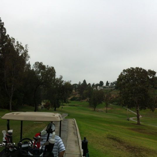 Foto diambil di Mission Trails Golf Course oleh Chad L. pada 8/5/2012