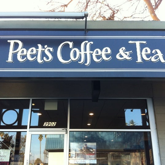 Photo taken at Peet&#39;s Coffee &amp; Tea by Judy on 2/3/2012