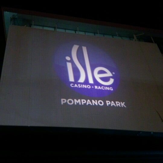 Foto tirada no(a) Isle Casino Racing Pompano Park por Montgommery M. em 6/22/2012
