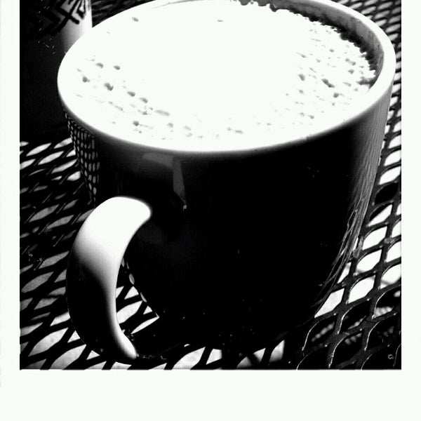 9/2/2012 tarihinde Lauraziyaretçi tarafından Peet&#39;s Coffee &amp; Tea'de çekilen fotoğraf