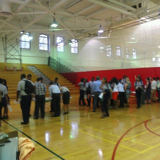 Simon Gratz Mastery Charter High School Tioga Nicetown 1798 W