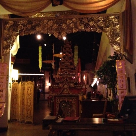Photo taken at Thai Thani Restaurant by Kiran K. on 7/7/2012