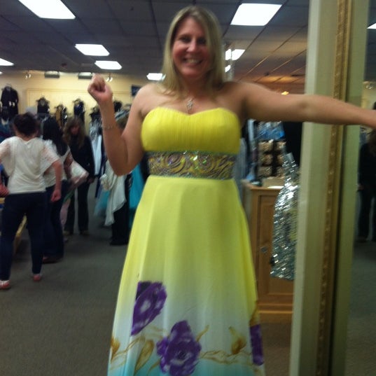 pzaz dress shop