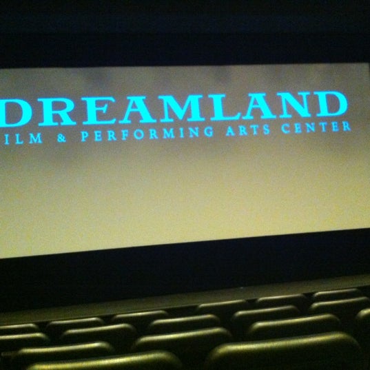 รูปภาพถ่ายที่ Nantucket Dreamland Theater โดย Bowen T. เมื่อ 6/29/2012