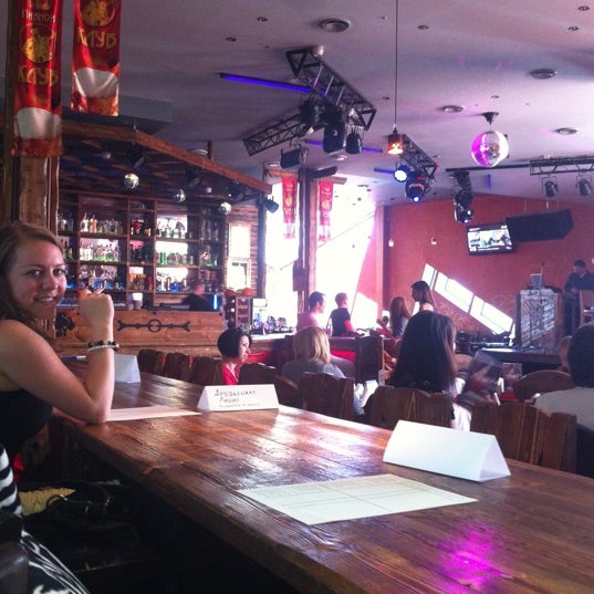 5/27/2012にdj Yura Morgan V.がКороль Гамбринус, Ресторан-клубで撮った写真