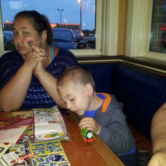 Photo taken at Chili&#39;s Grill &amp; Bar by Pam W. on 6/1/2012