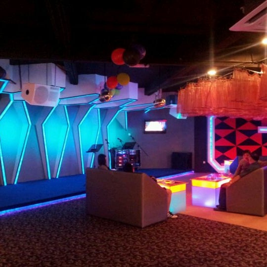 Photos at Golden Break Snooker & Pool Club Sri Damansara. - Pool Hall