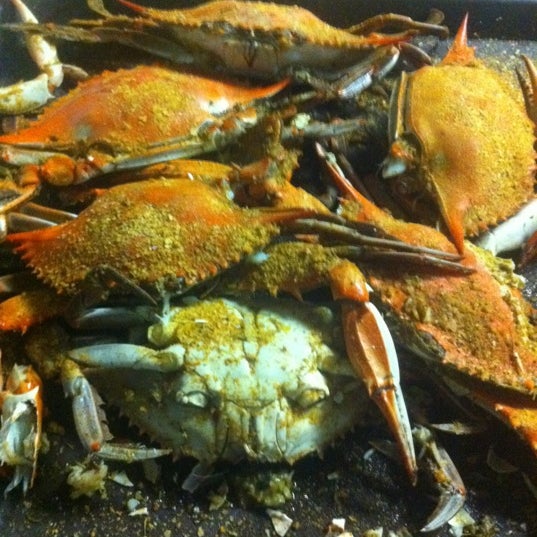 Foto tirada no(a) Blue Ridge Seafood por Dimitros M. em 3/15/2012