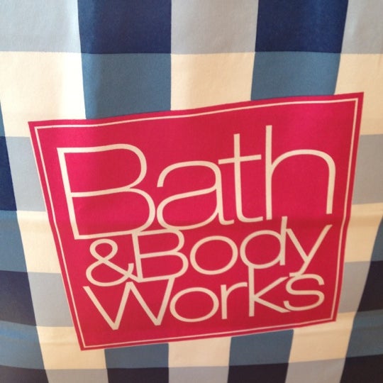 Bath & Body Works (Now Closed) Cosmetics Store in Chicago