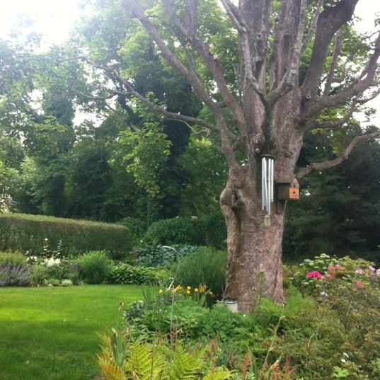 6/13/2012 tarihinde Kay A.ziyaretçi tarafından A Butler&#39;s Manor'de çekilen fotoğraf
