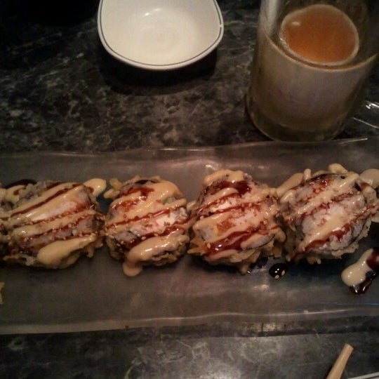 Снимок сделан в Yummy Grill &amp; Sushi пользователем Sandra V. 8/12/2012