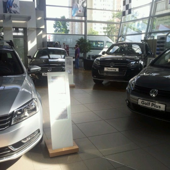 รูปภาพถ่ายที่ Volkswagen Атлант-М โดย Anastasia S. เมื่อ 7/7/2012