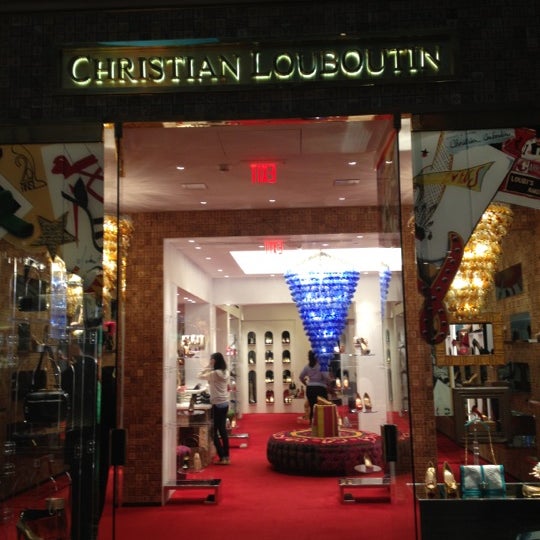 At dræbe Kunstneriske mm Photos at Christian Louboutin - Shoe Store