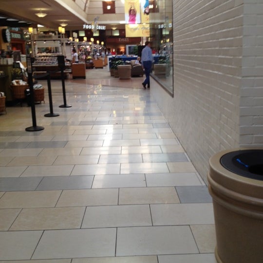 Foto diambil di Fayette Mall oleh David W. pada 3/29/2012