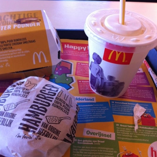 รูปภาพถ่ายที่ McDonald&#39;s โดย Jeroen เมื่อ 7/25/2012