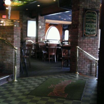 Photo taken at Houlihan&#39;s by Keon T. on 2/8/2012