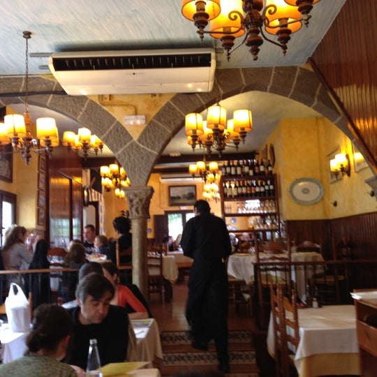 Das Foto wurde bei Restaurant La Font de Prades von Rosario D. am 4/9/2012 aufgenommen