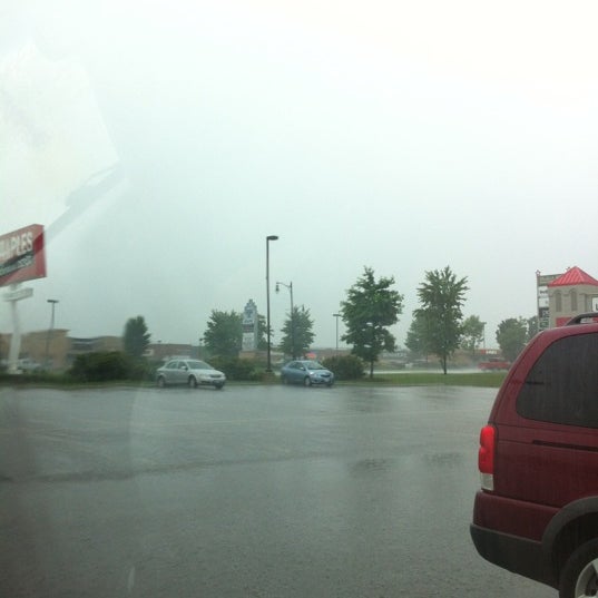 Staples Paper / Office Supplies Store in Stratford
