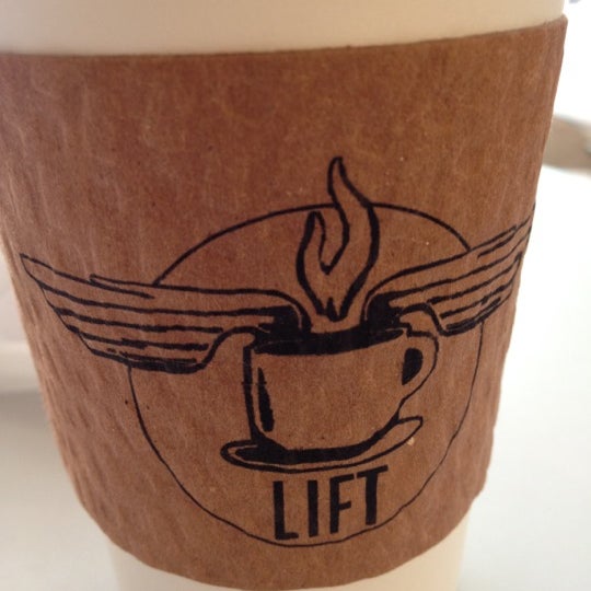 Снимок сделан в Lift Coffee Shop &amp; Café пользователем Joshua R. 3/27/2012