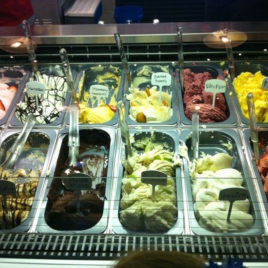 Photo taken at Strawberry Fields Smoothies &amp; Gelato by Tim T. on 6/22/2012