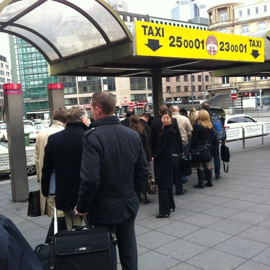Taxistand Frankfurt Hauptbahnhof Innenstadt Frankfurt am Main, Hessen