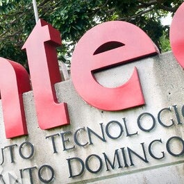 6/25/2012에 Mr P.님이 Instituto Tecnológico de Santo Domingo (INTEC)에서 찍은 사진