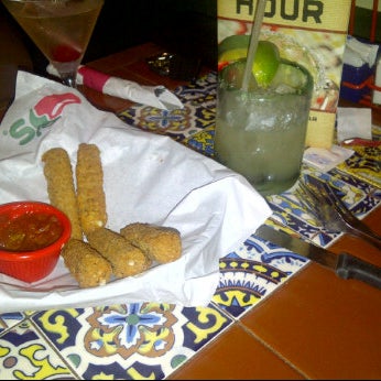 Photo taken at Chili&#39;s Grill &amp; Bar by LookEast M. on 2/2/2012