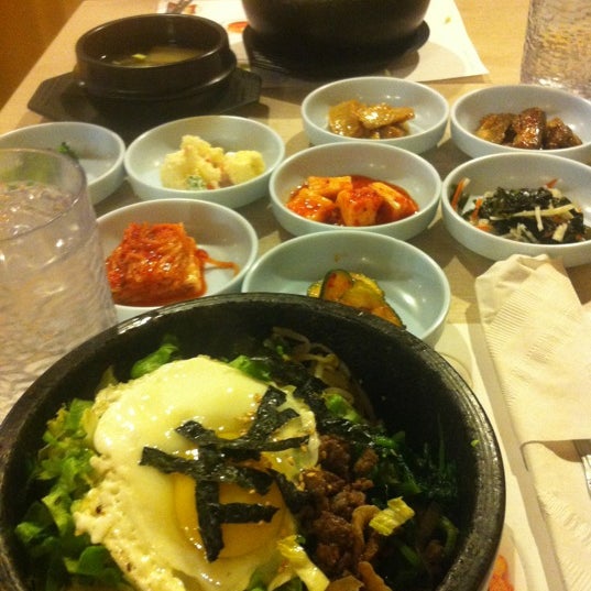 Foto diambil di Woo Chon Korean BBQ Restaurant oleh Punya S. pada 4/24/2012