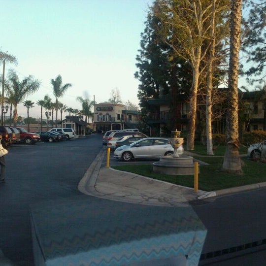 Foto tirada no(a) Quality Inn &amp; Suites Anaheim Resort por Tommy H. em 2/13/2012