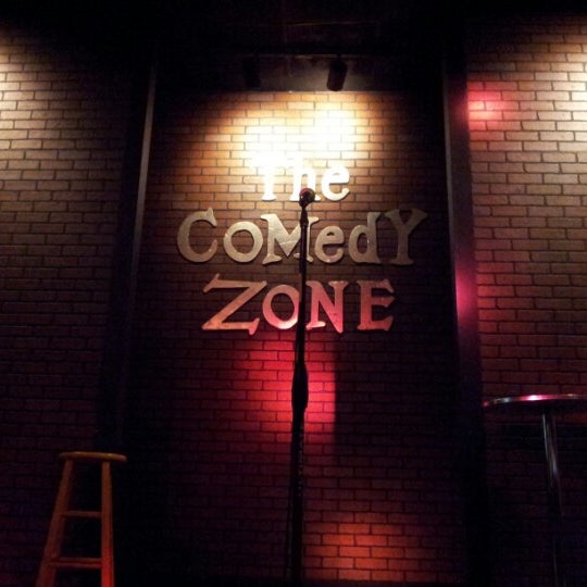 Photo taken at Comedy Zone by Sylvia Rose H. on 9/5/2012