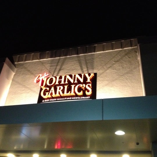 6/9/2012 tarihinde Winston C.ziyaretçi tarafından Johnny Garlic&#39;s'de çekilen fotoğraf