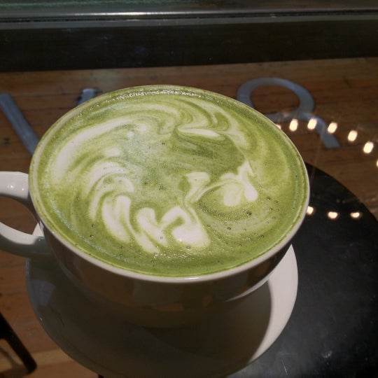 2/11/2012にNancy W.がMilano Coffeeで撮った写真