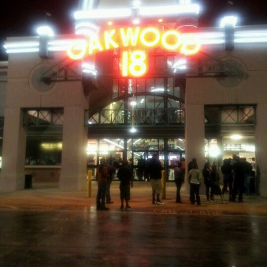 Regal Cinemas Oakwood 18 Movie Theater in Hollywood