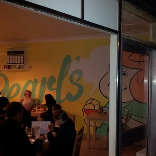 รูปภาพถ่ายที่ Pearl&#39;s Diner โดย Patrick B. เมื่อ 6/21/2012