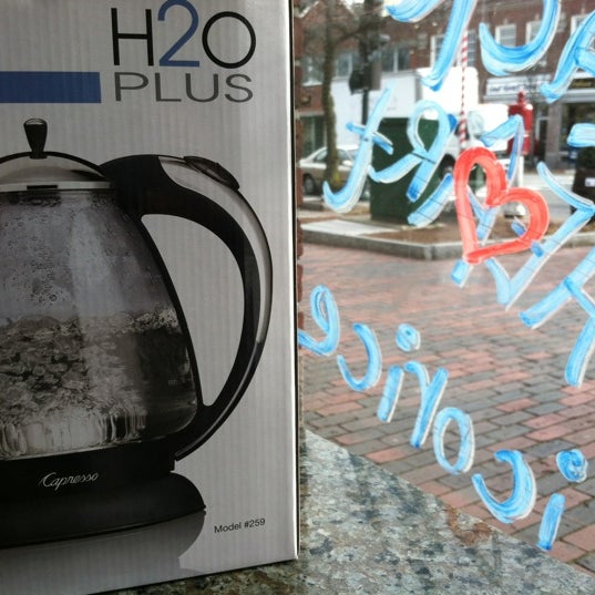 Photo taken at Peet&#39;s Coffee &amp; Tea by Zoe P. on 2/27/2012