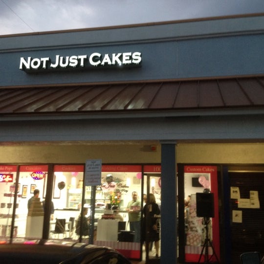 4/13/2012にdelete m.がNot Just Cakes By Pattyで撮った写真