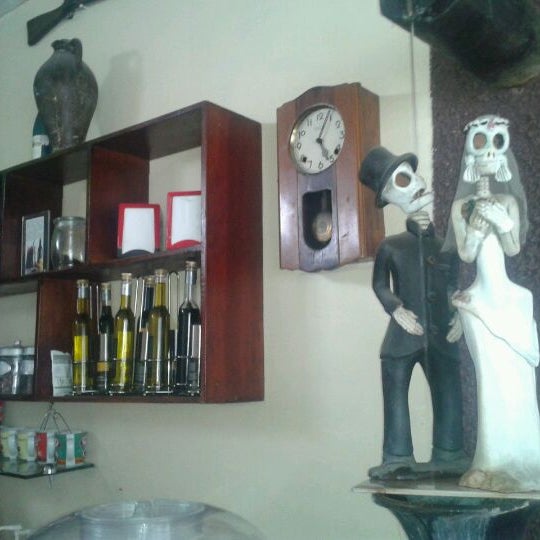 5/11/2012 tarihinde Marquez C.ziyaretçi tarafından Salamandras Café'de çekilen fotoğraf