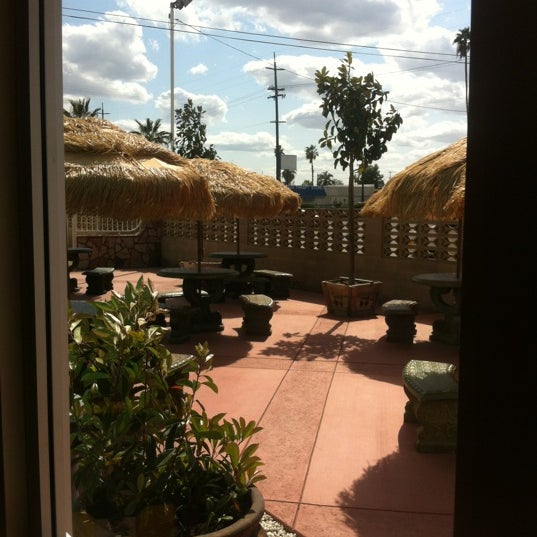 4/5/2012 tarihinde Dirt N.ziyaretçi tarafından Los Tacos De Huicho'de çekilen fotoğraf