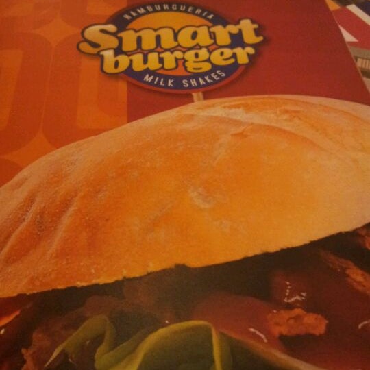 4/17/2012 tarihinde Fernando F.ziyaretçi tarafından Smart Burger'de çekilen fotoğraf
