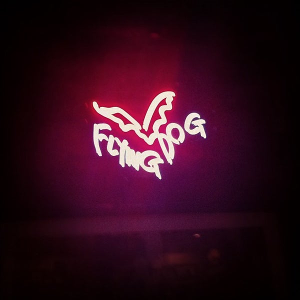 7/15/2012 tarihinde Tiffany M.ziyaretçi tarafından Fetch Bar and Grill'de çekilen fotoğraf