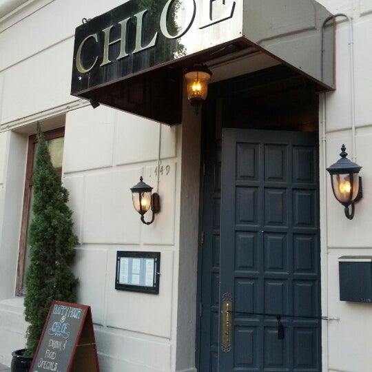 รูปภาพถ่ายที่ Bar Chloe โดย David T. เมื่อ 7/12/2012