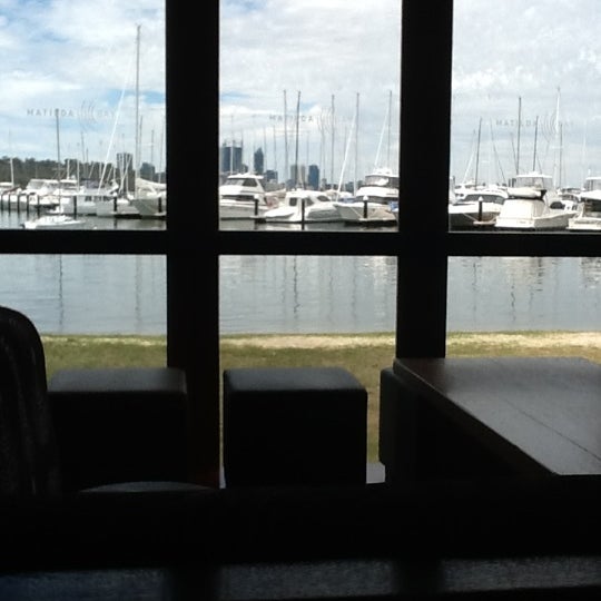 Photo taken at Matilda Bay Restaurant by George Z. on 2/9/2012