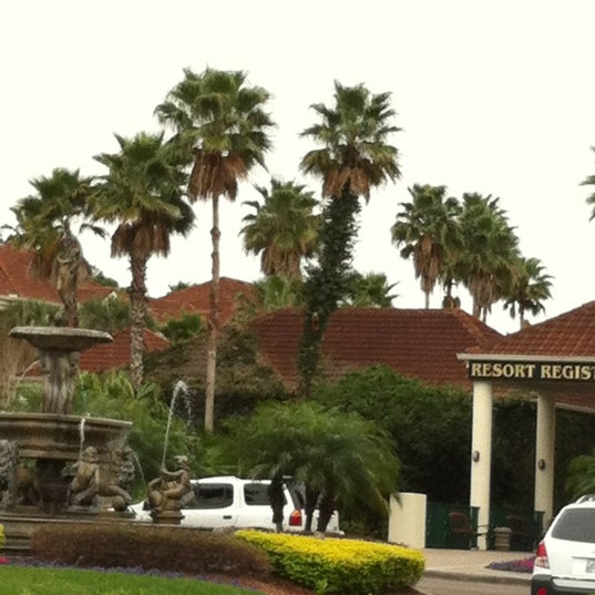 รูปภาพถ่ายที่ Star Island Resort โดย beckie l. เมื่อ 2/26/2012
