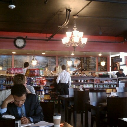 Foto tomada en West Wing Cafe  por Brazen L. el 7/10/2012
