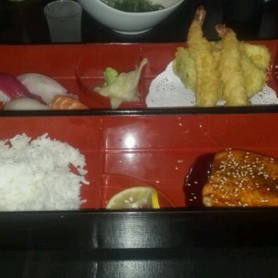 รูปภาพถ่ายที่ Gekko Sushi and Lounge โดย Marcel H. เมื่อ 4/26/2012