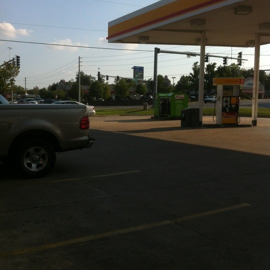 White Oak Station Fayetteville'de Akaryakıt İstasyonu