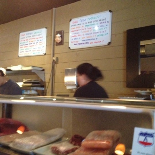 Photo taken at Hana Japanese Eatery by Kerry M. on 5/9/2012